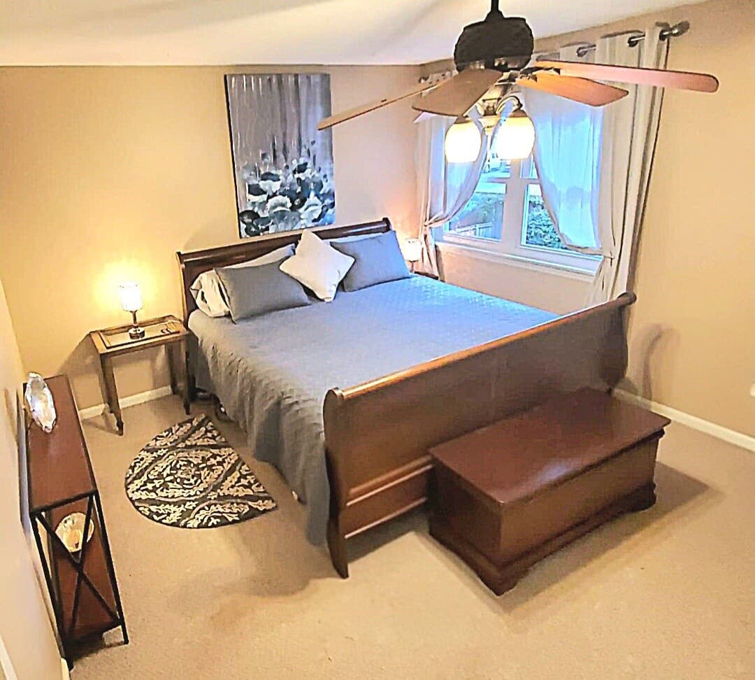 Baytree Court Getaway 3 KING BEDROOMS