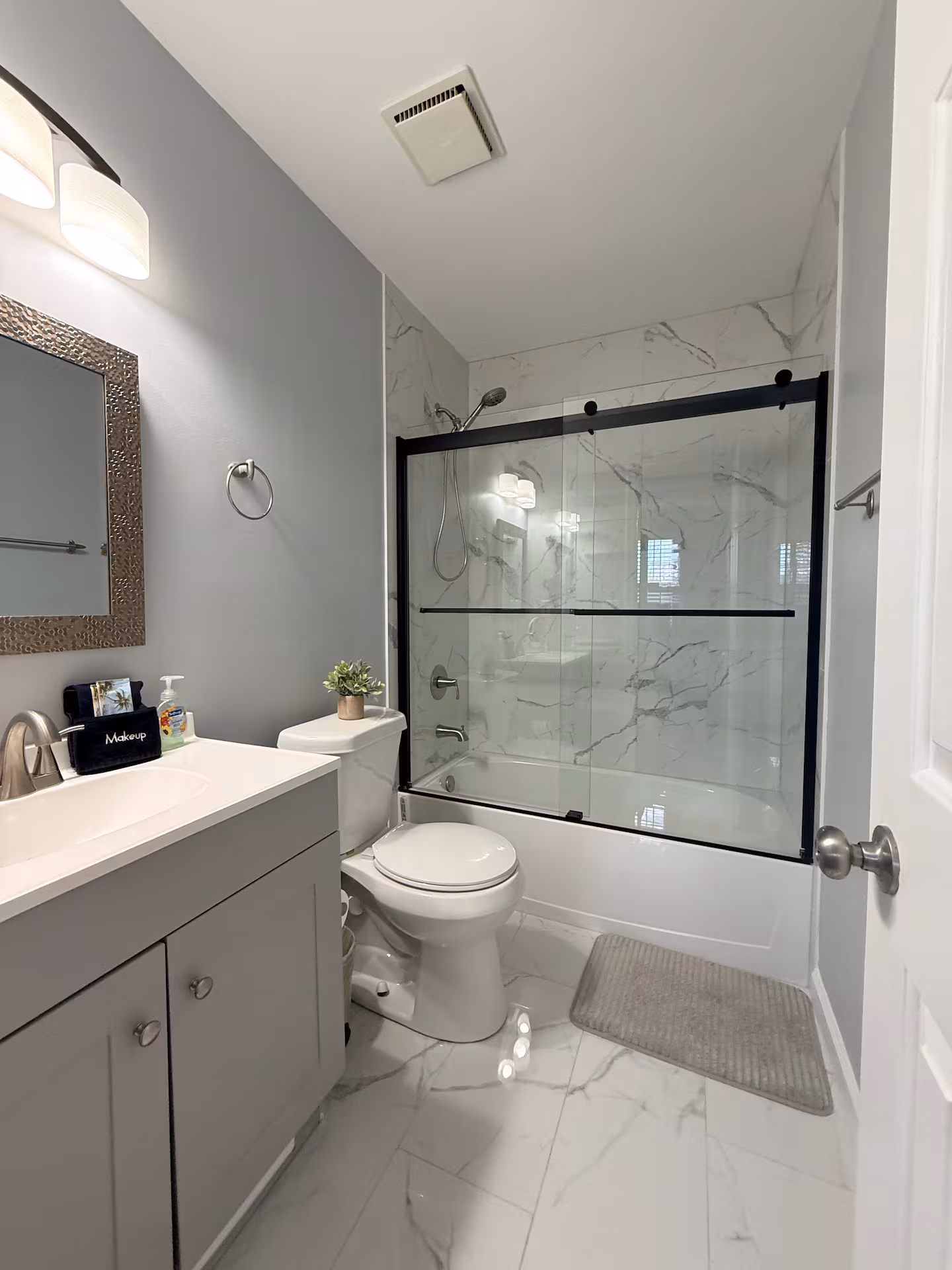 Trendy Pet Friendly Townhome