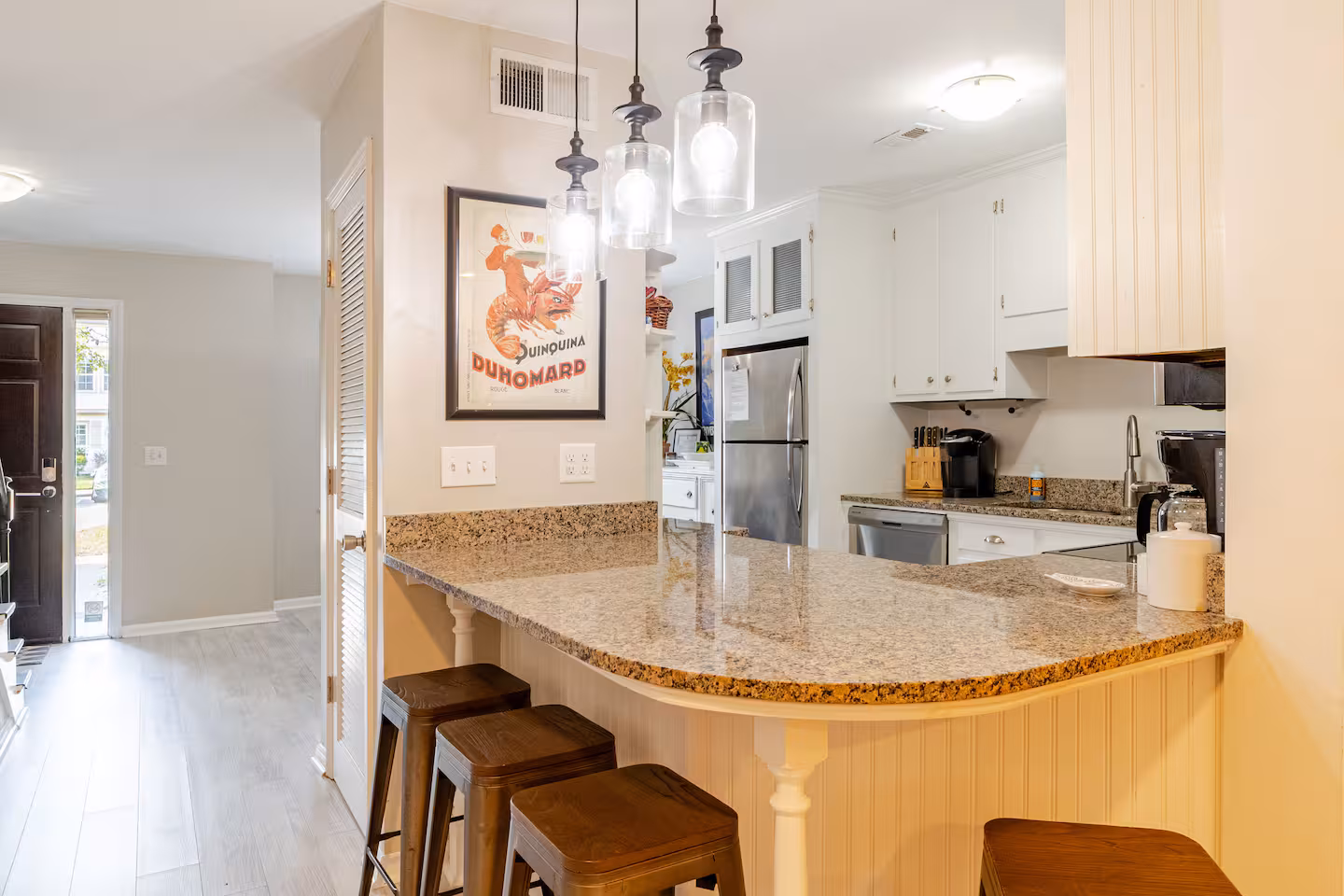 Trendy Pet Friendly Townhome