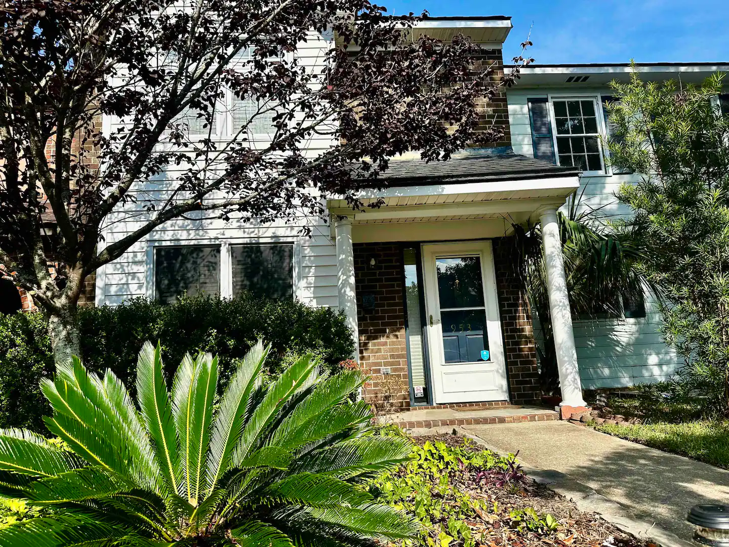 Trendy Pet Friendly Townhome